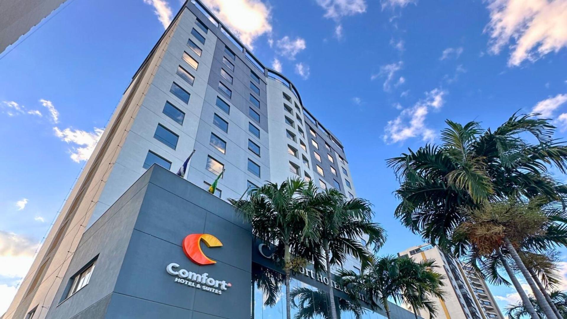 Comfort Hotel & Suites Rondonopolis Exterior photo